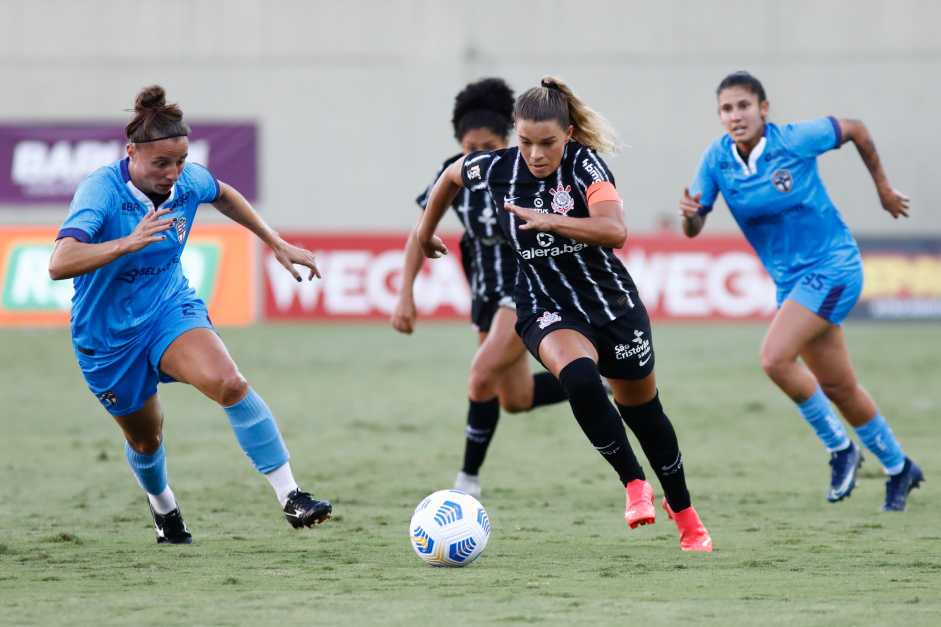 Tamires foi eleita a melhor jogadora do Corinthians na semifinal da Supercopa Feminina