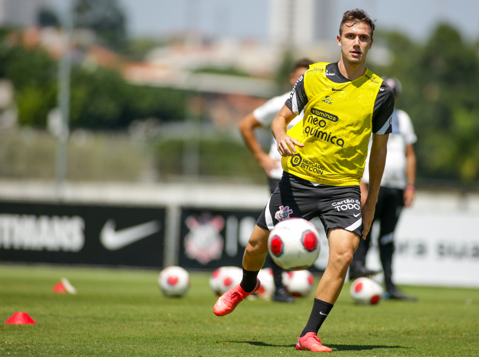 Lucas Piton se preparando de olho no jogo entre Corinthians e Red Bull Bragantino