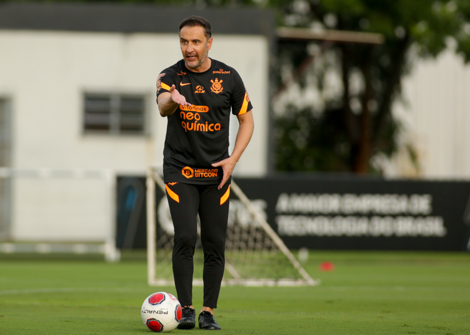 Corinthians tem missão difícil para renovar com Vítor Pereira mas conta com três cartas na manga para convencer o treinador a ficar