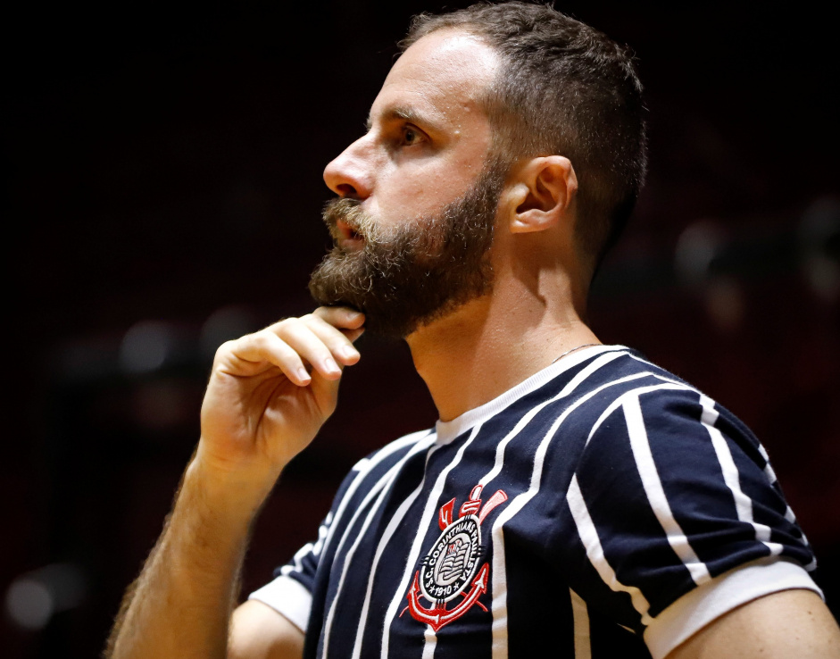 Coordenador de basquete do Corinthians marcou presena no duelo com a Unifacisa
