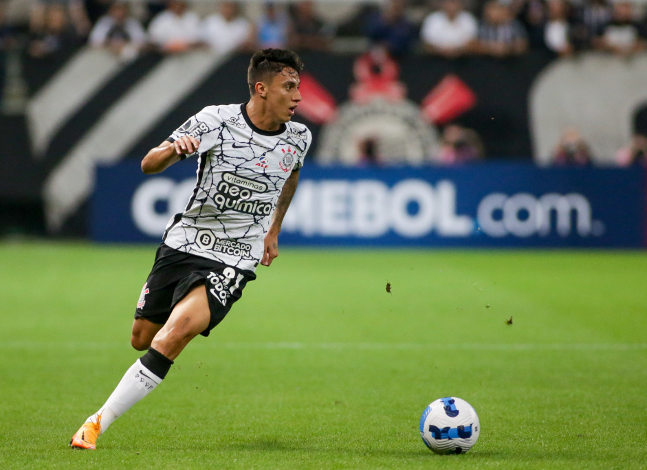 Gustavo Mantuan em jogo da Libertadores desta quarta-feira