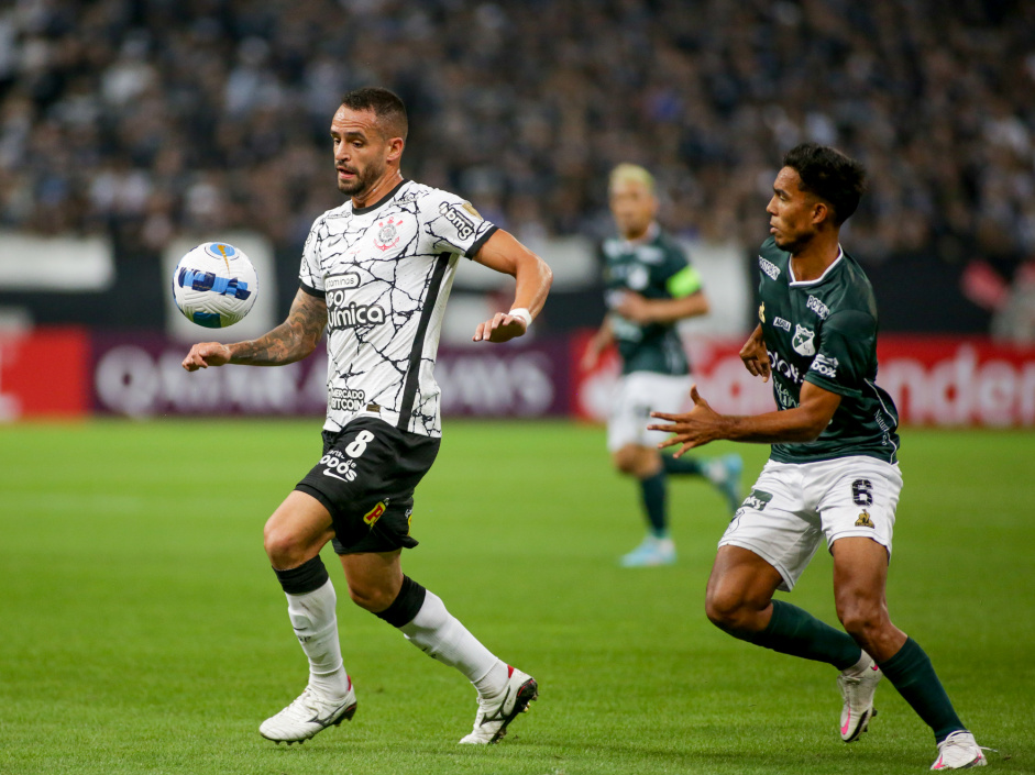 Renato Augusto em jogo desta quarta-feira contra o Deportivo Cali