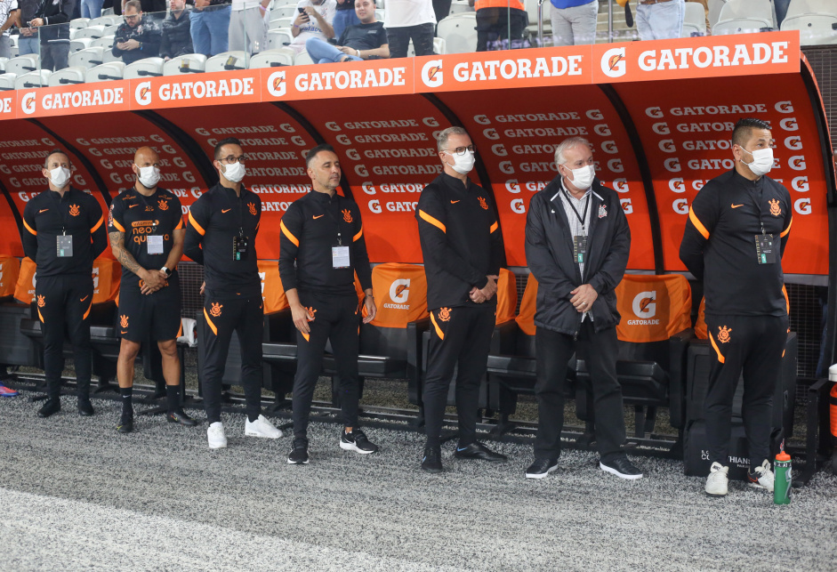 Corinthians tem seis cargos vagos na comissão técnica; veja caso a caso