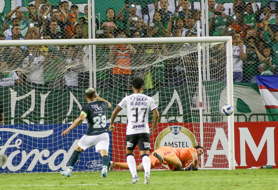 Corinthians no sofreu gols nos ltimos trs jogos; Cssio defendeu pnalti na quarta-feira