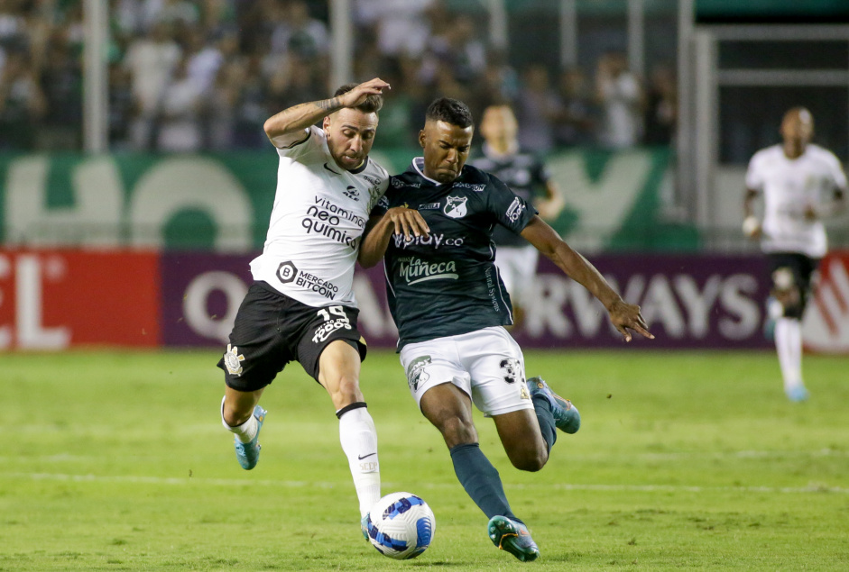 Gustavo Silva em jogo contra o Deportivo Cali