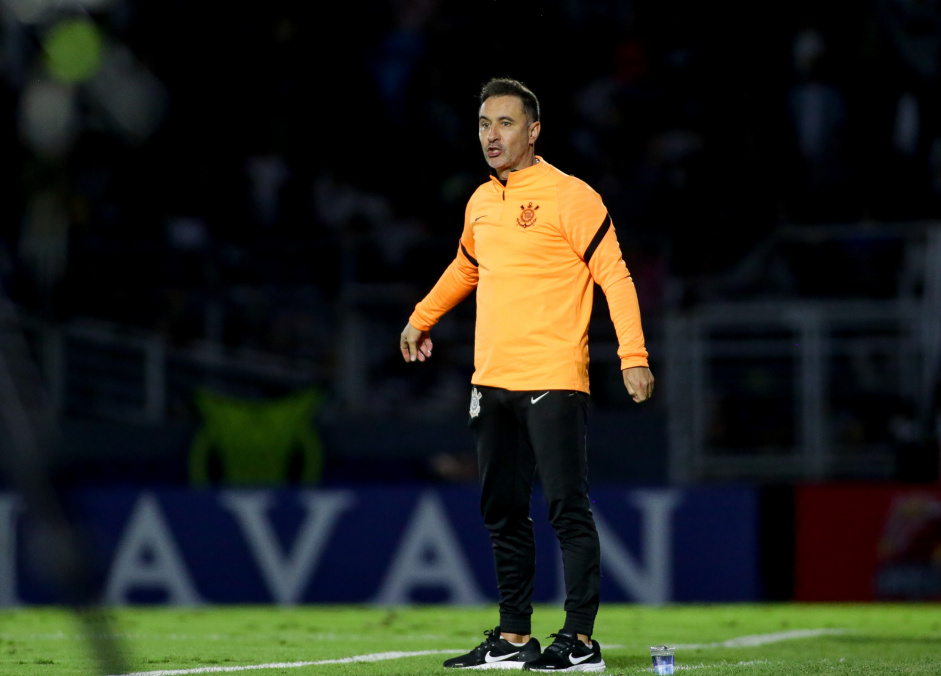Corinthians mostra mais consistência sob o comando de Vitor Pereira