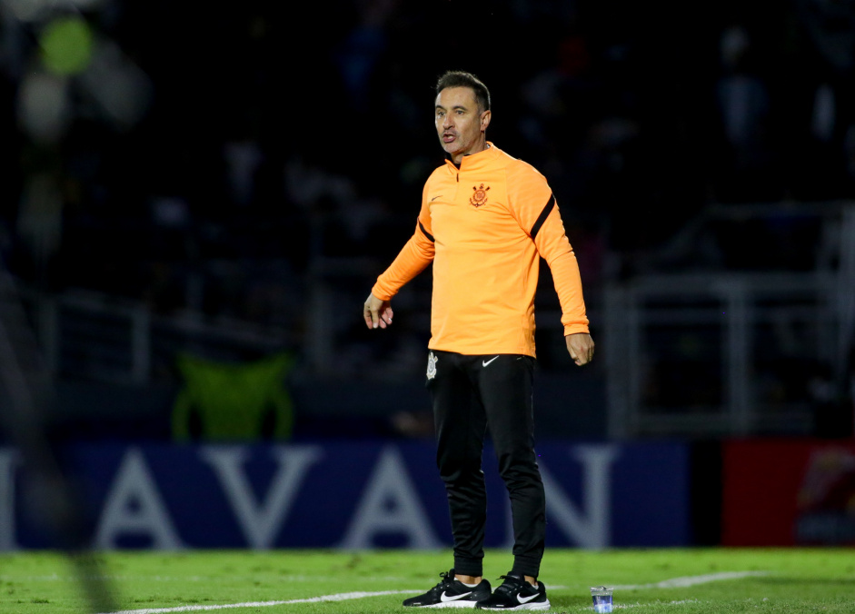 Vtor Pereira em jogo contra Red Bull Bragantino