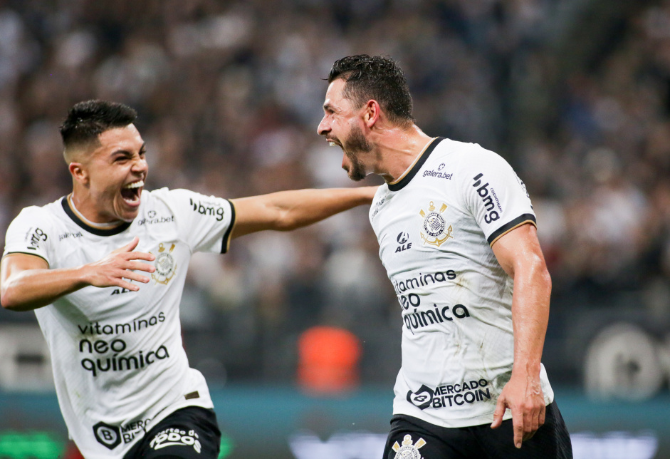 Giuliano é o segundo jogador com mais assistências 