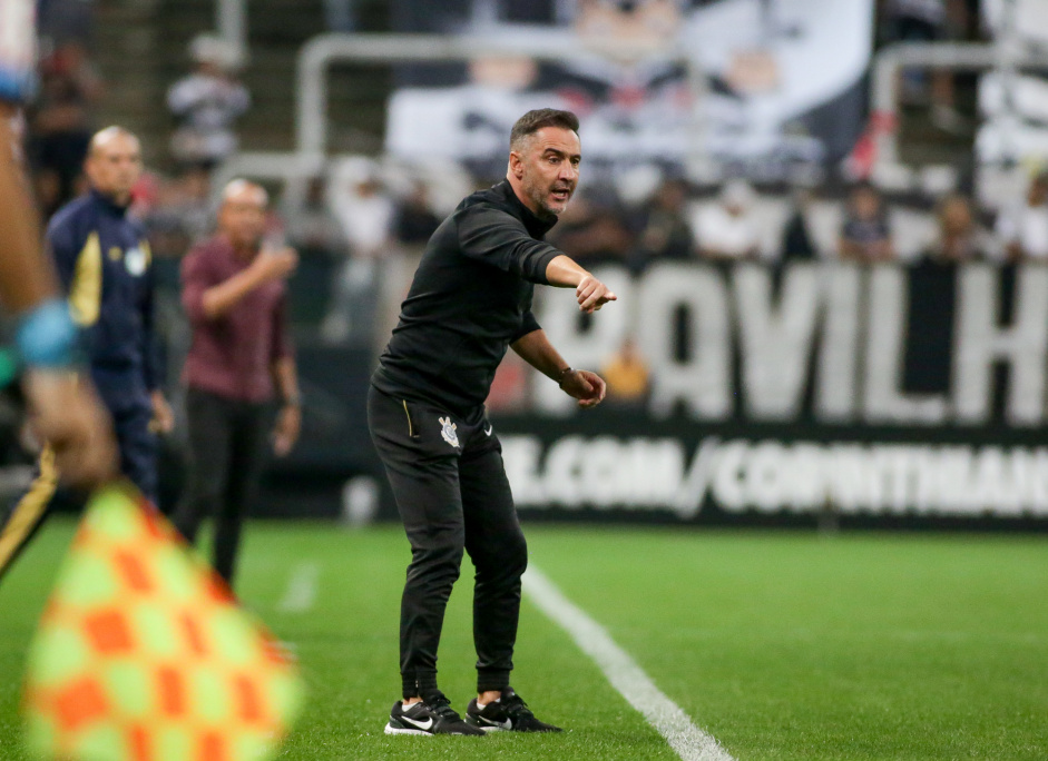 Vtor Pereira durante a vitria do Corinthians na Copa do Brasil