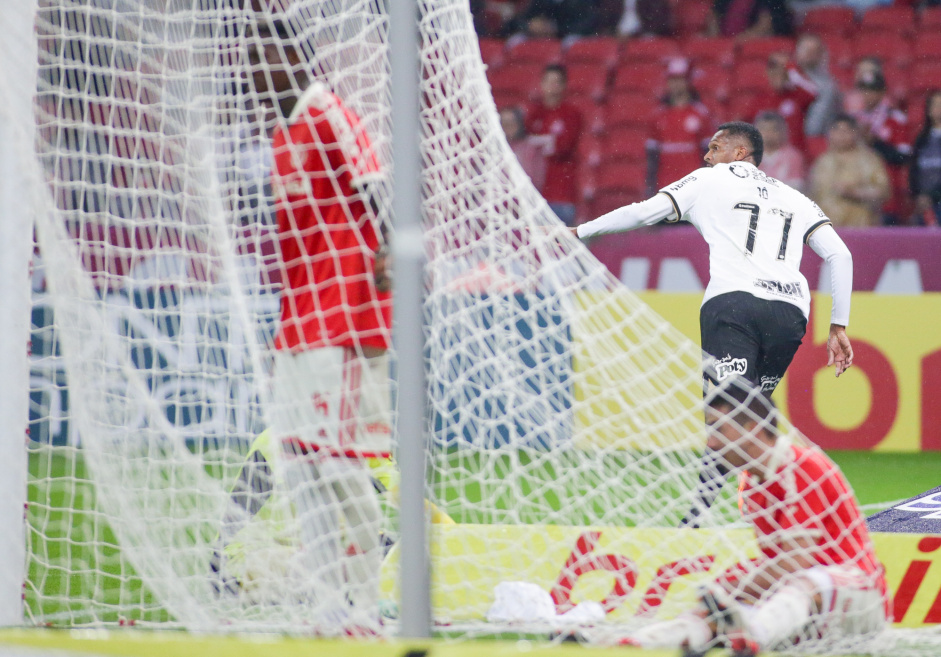 J marcou o segundo gol do Corinthians no ltimo sbado, contra o Internacional