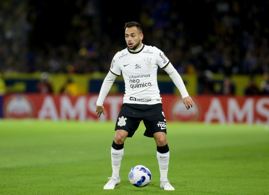 Maycon em campo pelo Corinthians