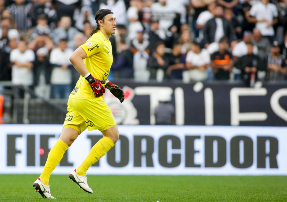 Cássio foi eleito o craque do jogo neste Majestoso