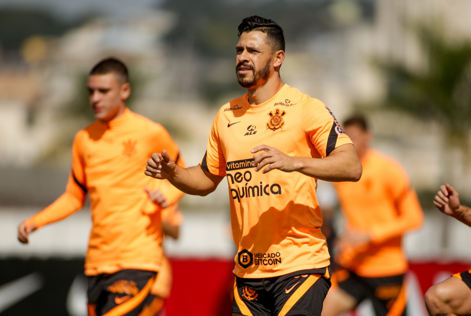 Giuliano durante treinamento desta terça-feira Giuliano durante treinamento desta terça-feira