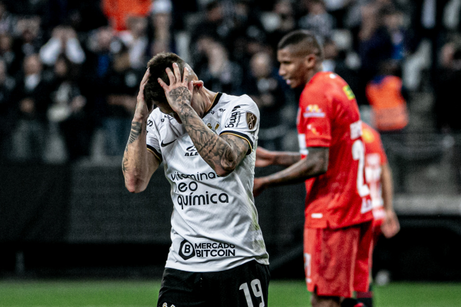 Gustavo Mosquito no segundo tempo entre Corinthians e Always Ready