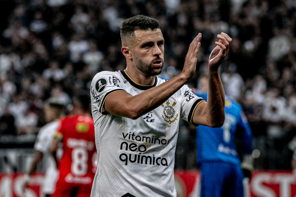 Jnior Moraes no duelo entre Corinthians e Always Ready