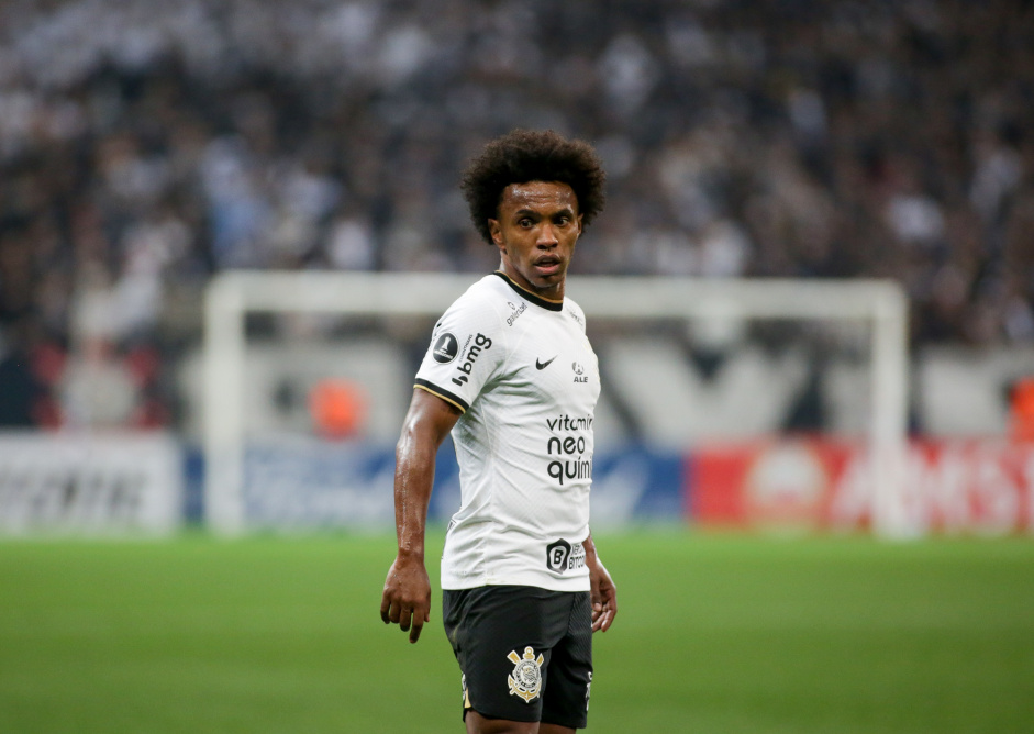 Willian durante partida entre Corinthians e Always Ready pela Libertadores