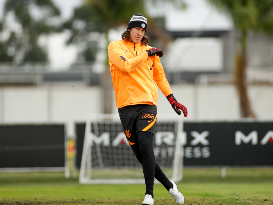 Goleiro Cssio durante treinamento realizado no CT