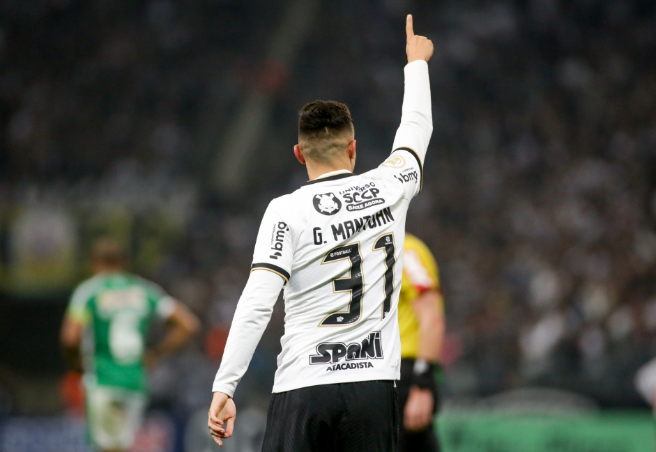 Mantuan celebra mais um gol marcado com a camisa do Corinthians