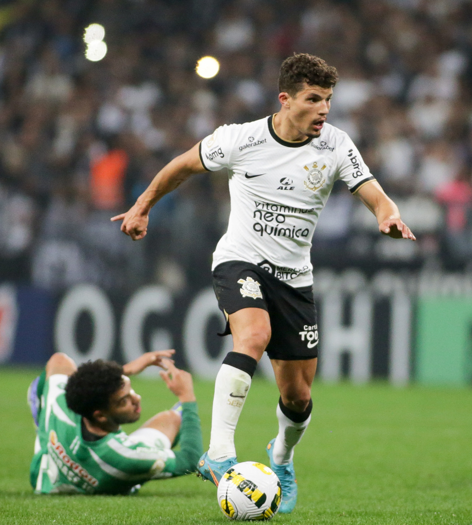 Rafael Ramos deu assistncia para o primeiro gol do Corinthians