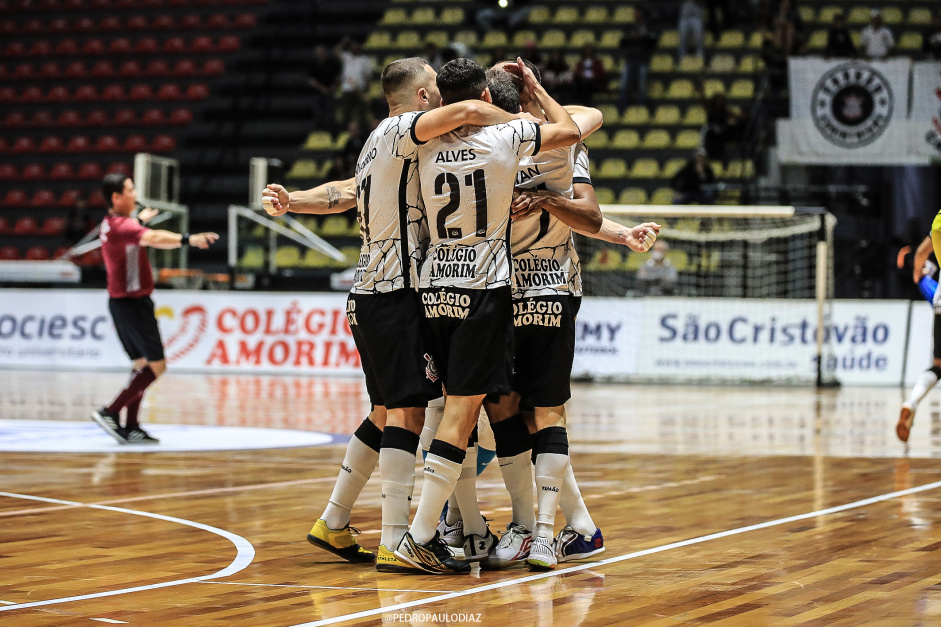 Corinthians enfrenta o Assoeva pela 13ª rodada da Liga Nacional de Futsal neste domingo
