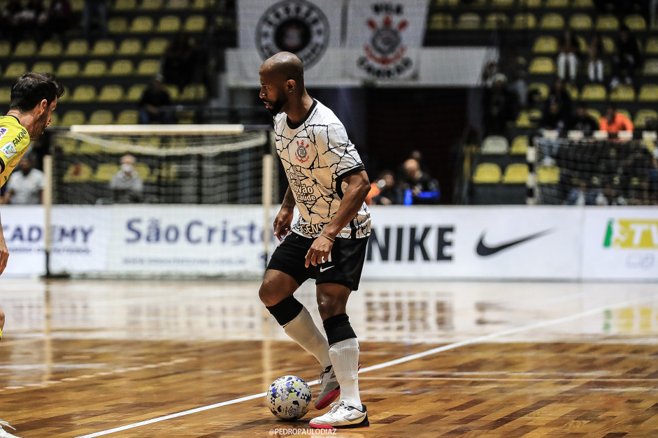 Henrique em ao pelo Corinthians Futsal