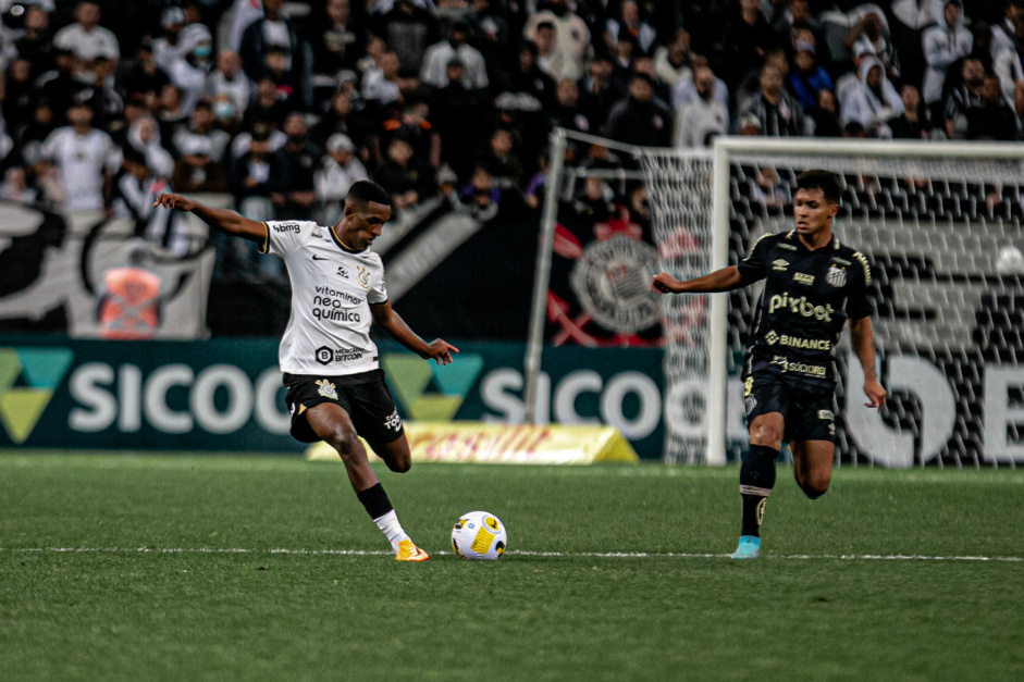 Robert Renan fez seu segundo jogo como titular do Corinthians diante do Santos, pela 14ª rodada do Brasileiro