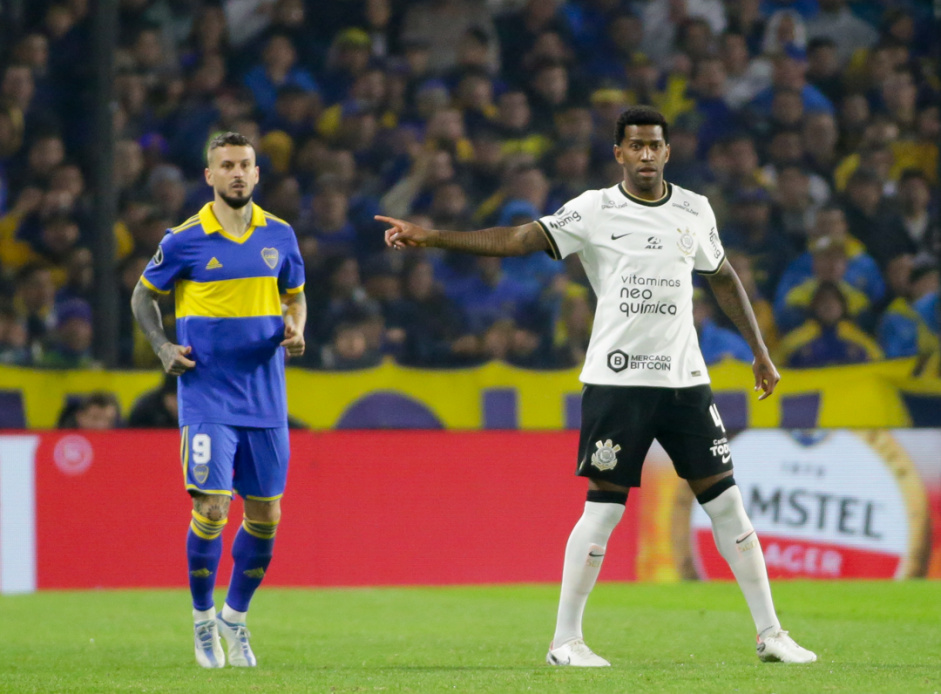 Gol na Bombonera, beneficiado pelo rodzio e volta por cima aps ano ruim: como foi o 2022 de Gil no Corinthians