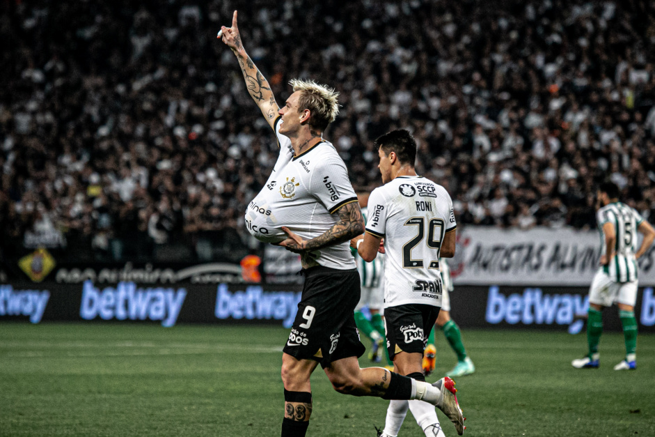 Rger Guedes em comemorao de gol pelo Corinthians