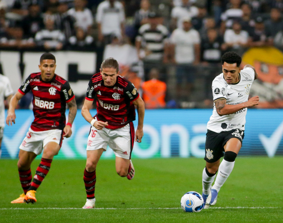 Atuao do Corinthians contra o Flamengo foi criticada por Neto
