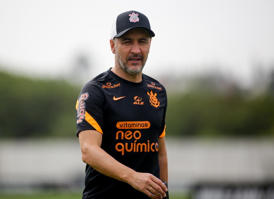 O técnico Vítor Pereira no CT Joaquim Grava O técnico Vítor Pereira no CT Joaquim Grava