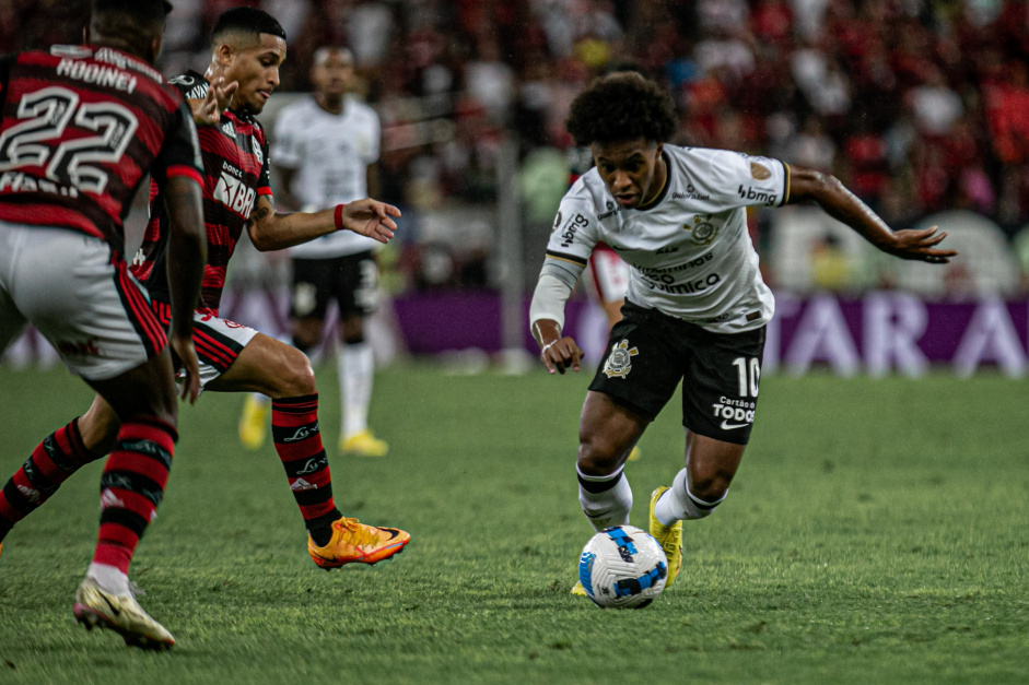 Eliminao do Corinthians na Libertadores  causou reaes diversas na torcida