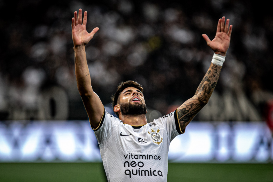 Diante do Atlético-GO, Corinthians conseguiu feito que havia realizado apenas 2 vezes em 43 jogos sob o comando de VP