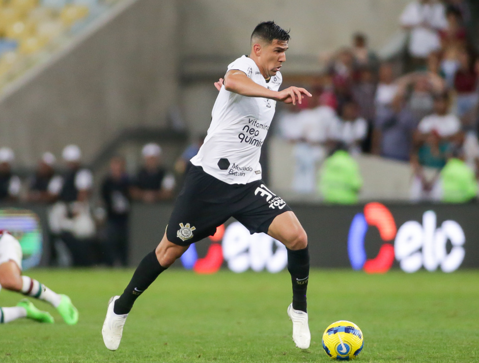 Balbuena foi titular do Corinthians diante do Fluminense