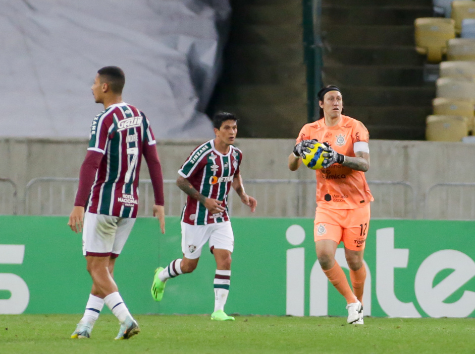 Goleiro Cssio em ao no confronto entre Corinthians e Fluminense nesta quarta-feira
