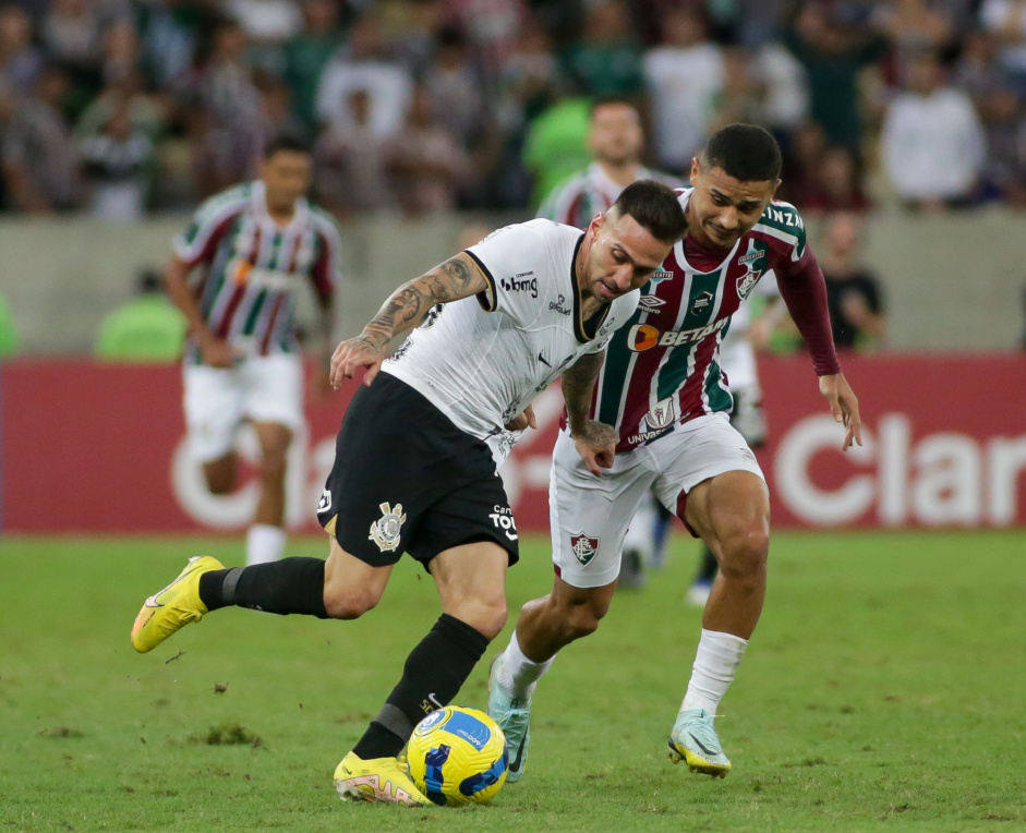 Gustavo Silva durante partida contra o Fluminense no Maracan