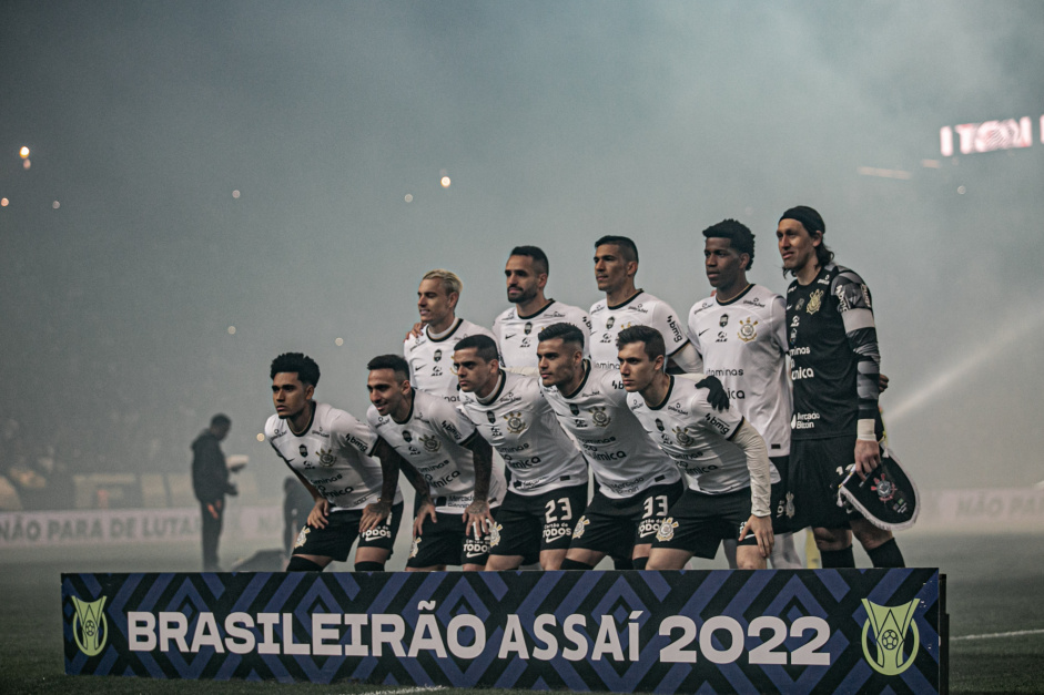 Corinthians venceu pelo Brasileiro e seguiu no G4 da competio