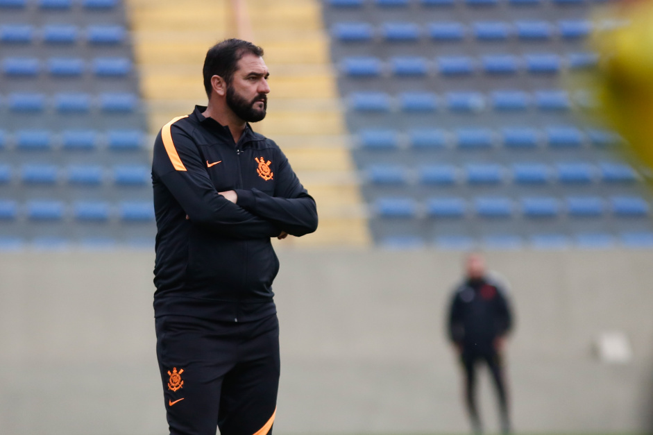 Danilo lamenta chances desperdiçadas pelo Corinthians e mostra confiança para reverter o resultado