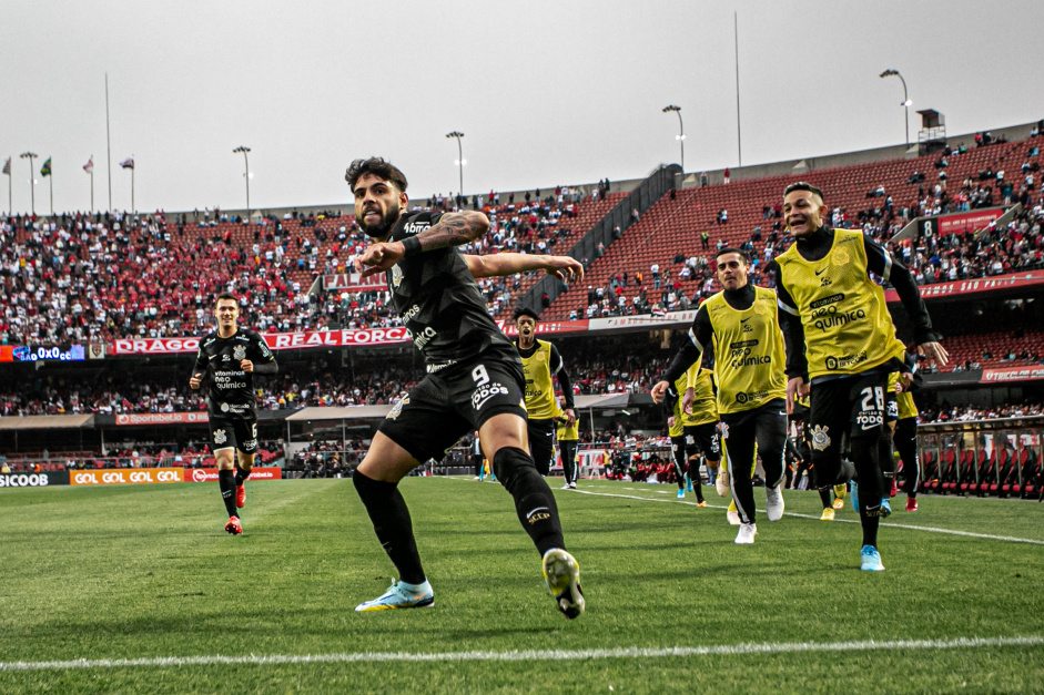 Yuri Alberto em comemorao de gol diante do So Paulo