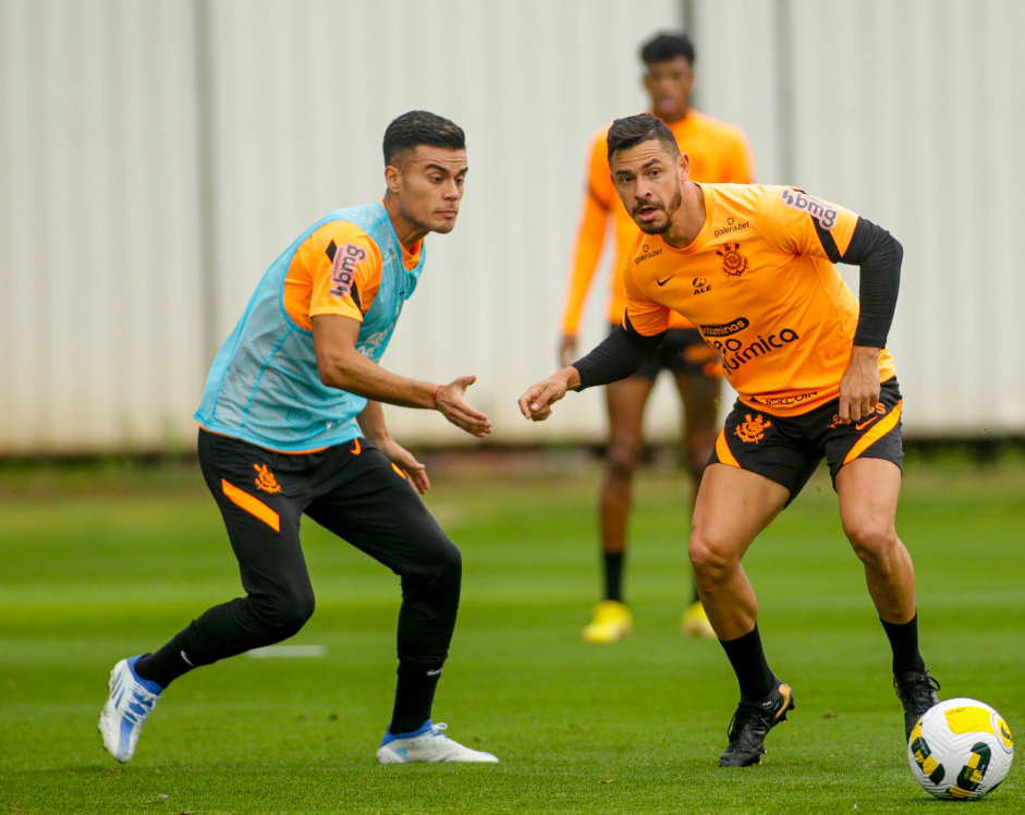 Corinthians tem quatro jogadores pendurados que podem desfalcar o time na próxima rodada