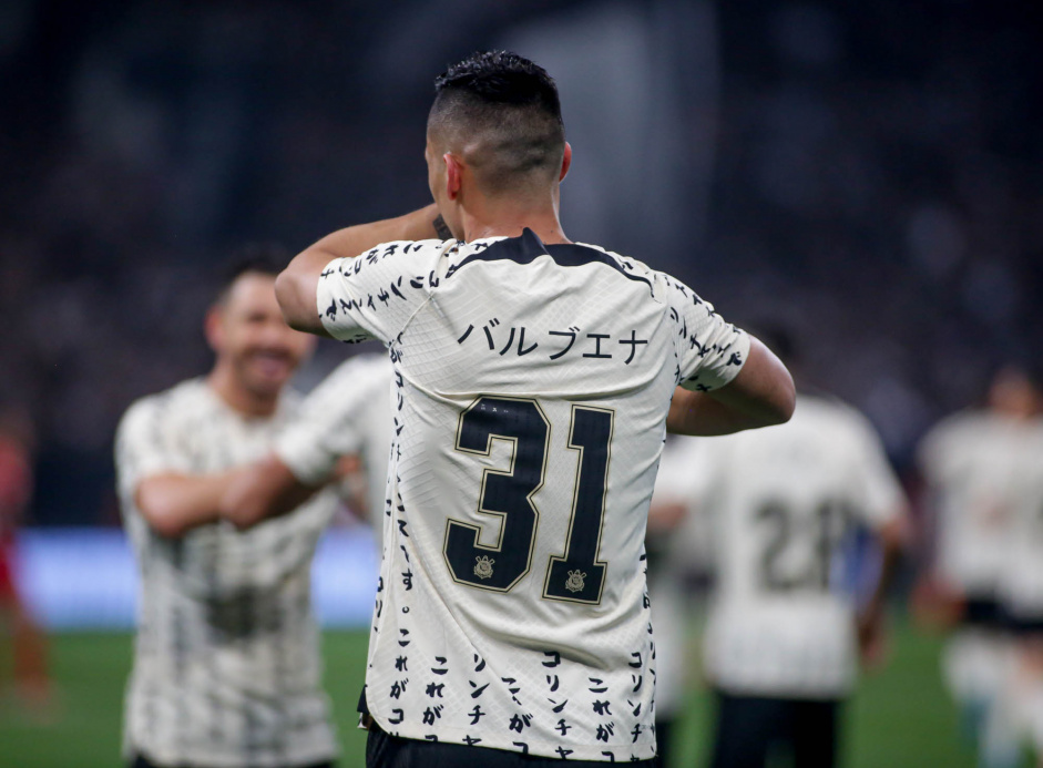 Camisa do Corinthians foi destacada em jornal japons