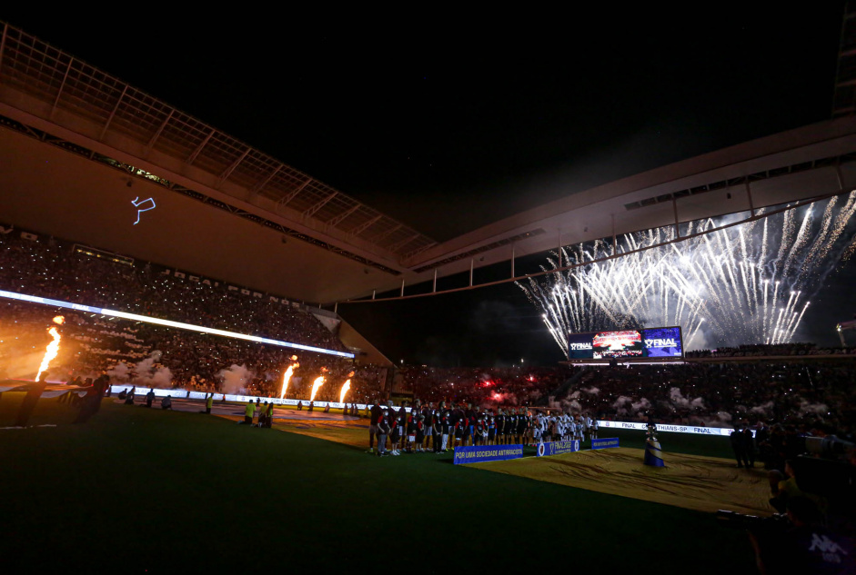 Final entre Corinthians e Flamengo  recebida com festa na Neo Qumica Arena