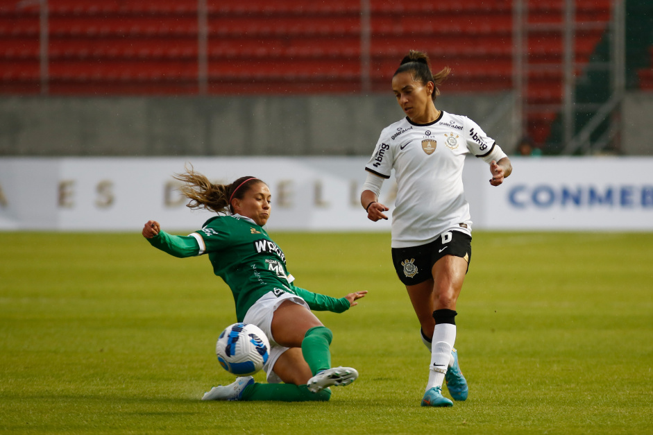 Juliete em jogo contra o Deportivo Cali na Libertadores Feminina