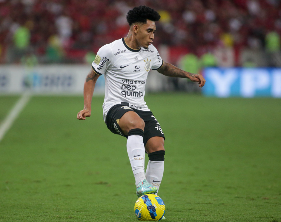 Corinthians confirma escalao para enfrentar o Flamengo no Brasileiro com Du Queiroz