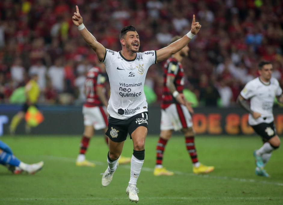 Giuliano aponta para o cu em comemorao de gol na final da Copa do Brasil