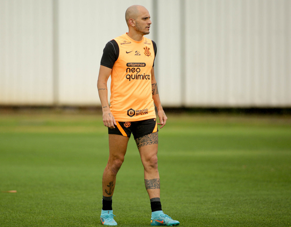 Fábio Santos supera 100 jogos desde retorno ao Corinthians; veja números