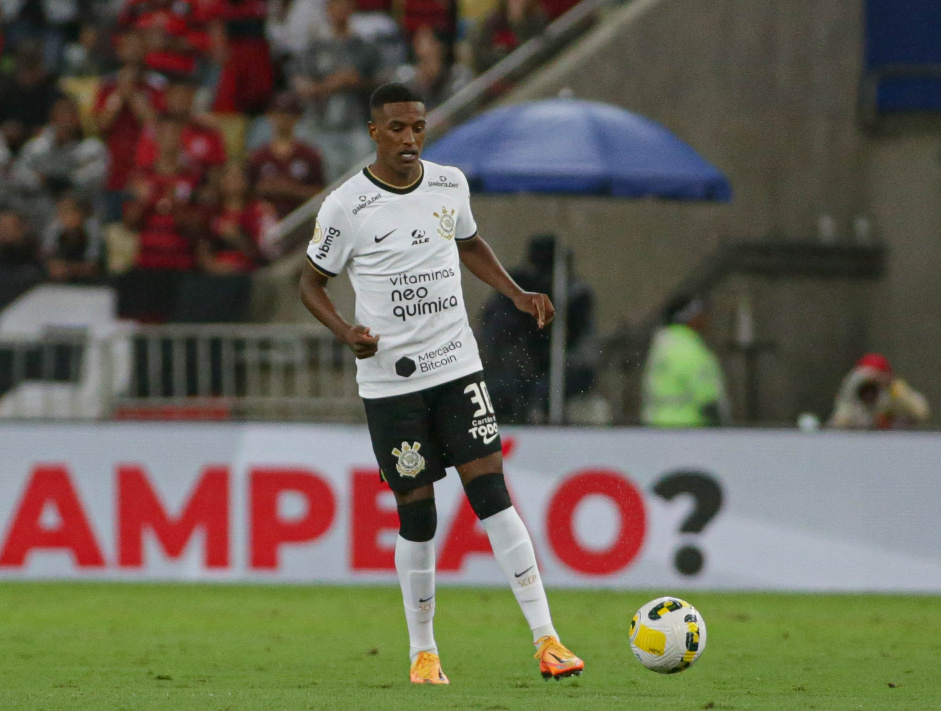 O Corinthians quer poder contar com Robert Renan durante toda a temporada