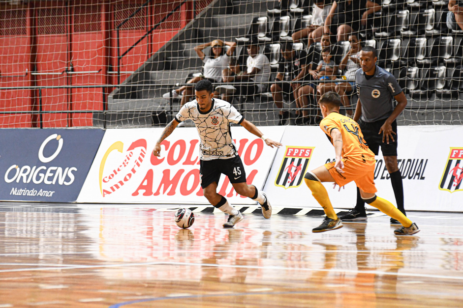 Corinthians perde para o Magnus em partida com confusão e fica com vice do Estadual de futsal Sub-20