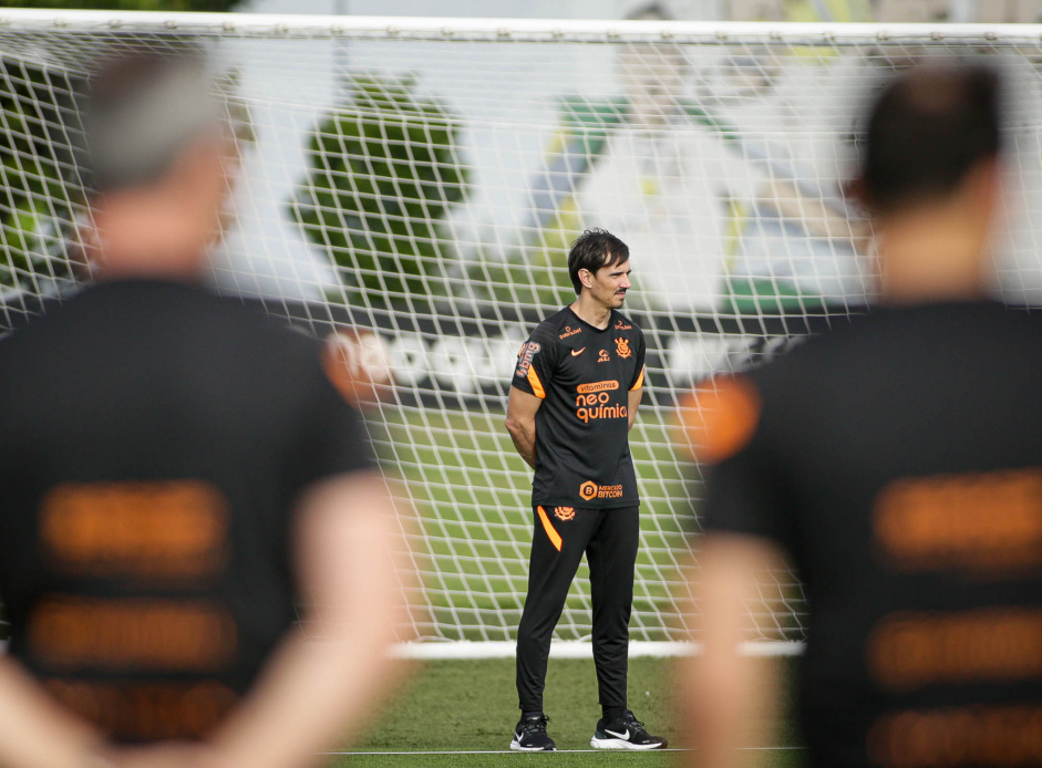 Thiago Larghi durante treino do Corinthians no CT Joaquim Grava