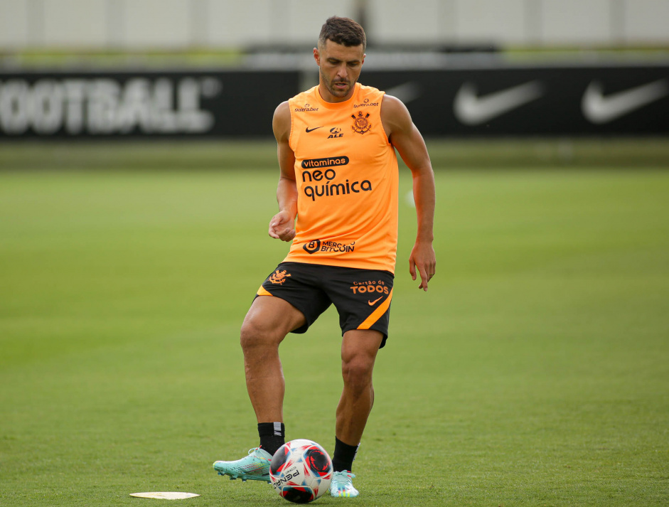 Jnior Moraes durante treino do Corinthians