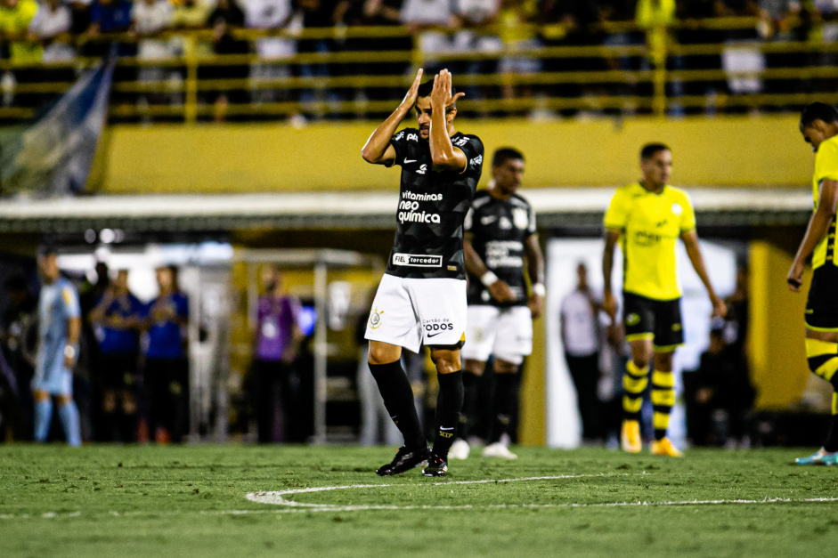 Jnior Moraes lamenta derrota do Corinthians